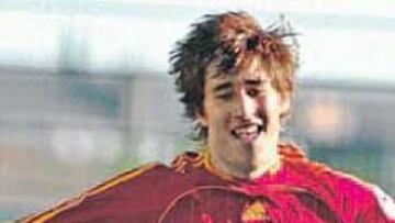<b>GOLEADOR. </b>Bojan hizo dos tantos, el segundo de ellos tras gran jugada personal.