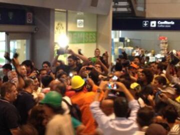 Gran acogida a la llegada del aeropuerto