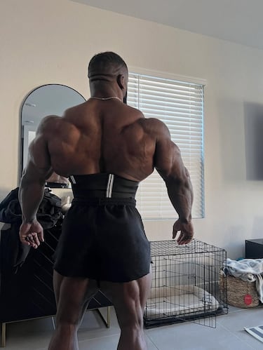 El estadounidense, Keone Pearson, reinó en el Resorts World Theater de Las Vegas con una magnífica actuación. "The Prodigy", como así le apodan, ha sido campeón del Olympia 212 en tres ocasiones  (2023, 2024 y 2025). Se le considera uno de los mejores culturistas actuales "kilo por kilo" debido a su gran tamaño, simetría, definición muscular y estructura.