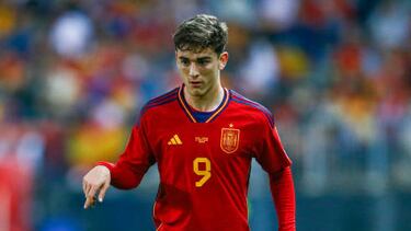 Gavi puede aprender algo de Vinicius