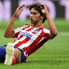 João Félix se marchó tocado, pero solo fue un calambre