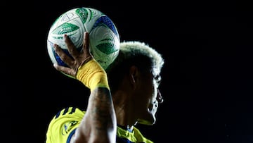 Andy Najar, de los mejores vs. Messi en Playoffs