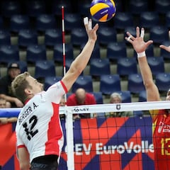 España consigue ante Austria el primer triunfo en el Europeo