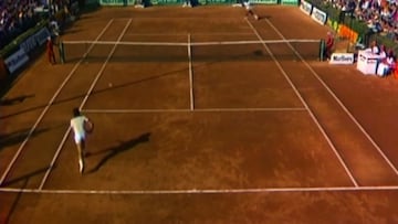 El golpe que inventó Manolo Santana y es de los más bellos del tenis
