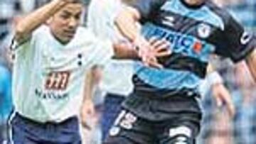 Mikel Alonso en acción ayer.