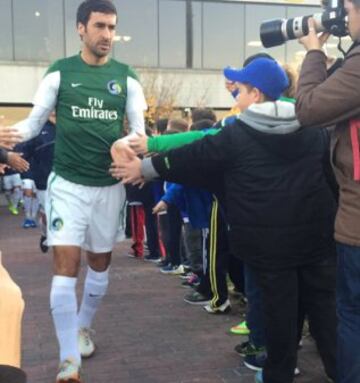 Raúl en su llegada al estadio.