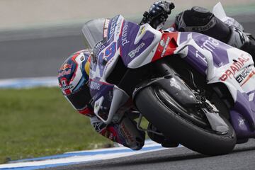 Jorge Martín logró una brutal pole en MotoGP en el Gran Premio de Australia. La pole llegó con la ayuda inestimable de su compañero Zarco, que le resultó una referencia ideal para parar el crono en 1:27.767 y establecer un nuevo récord en Phillip Island.