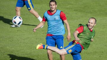 Andr¨¦s Iniesta y Koke