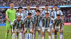 Picture released by Telam showing Argentina's team player members posing for the photo before the start of their Argentina 2023 U-20 World Cup Group A football match between Argentina and Guatemala, at the Madre de Ciudades stadium in Santiago del Estero, Argentina, on May 23, 2023. (Photo by ALFREDO LUNA / TELAM / AFP) / Argentina OUT / RESTRICTED TO EDITORIAL USE - MANDATORY CREDIT "AFP PHOTO / TELAM - Alfredo Luna" - NO MARKETING - NO ADVERTISING CAMPAIGNS