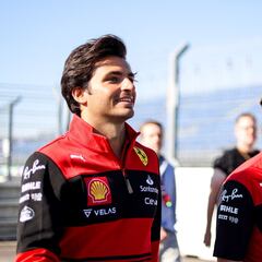 “Todo es más grande en Ferrari, las victorias y los errores”