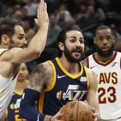 Ricky (16+10+8) y Mitchell (29) le dan a LeBron su 33 cumpleaños