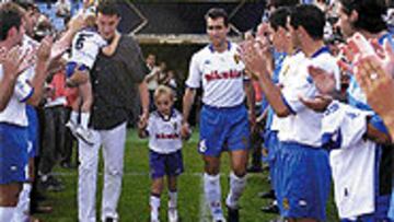 El Zaragoza le hizo el pasillo de honor a Aguado y Aragón.