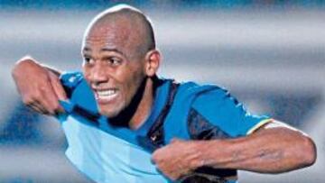 <b>¿MADRID O LONDRES? </b>Ancelotti quiere llevarse al Chelsea a Maicon, objetivo de Florentino y Valdano.