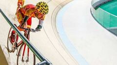 El ciclista Ricardo Ten rueda en el vel&oacute;dromo