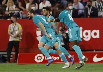 2-2. Nacho Fernández celebra el segundo gol.