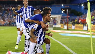 Al Alavés se le han ido seis de los titulares en la final de Copa