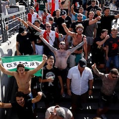 La policía traslada a los ultras del Feyenoord