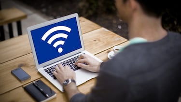 An expert gives the key to why you should turn off your mobile Wi-Fi when you leave the house: “It can intercept traffic”
