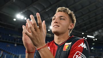 Soccer Football - Serie A - Lazio v Genoa - Stadio Olimpico, Rome, Italy - August 27, 2023 Genoa's Mateo Retegui celebrates after the match REUTERS/Alberto Lingria