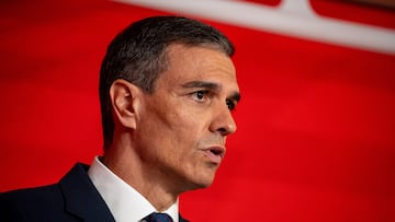El presidente del Gobierno y Secretario General del PSOE, Pedro Sánchez, durante una rueda de prensa, en la sede del PSOE en Ferraz, a 12 de junio de 2025, en Madrid (España). Sánchez comparece después de que el secretario de organización del PSOE haya presentado su dimisión de todos los cargos dentro del partido y haya entregado su acta de diputado. El presidente del Gobierno ha pedido perdón a la ciudadanía por haber confiado en Santos Cerdán y ha anunciado que convocará una auditoría externa para las cuentas del partido socialista además de la inmediata reestructuración de la organización interna.
12 JUNIO 2025
Gabriel Luengas / Europa Press
12/06/2025