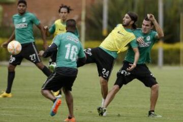 18 jugadores están concentrados para el duelo del martes ante los paraguayos.