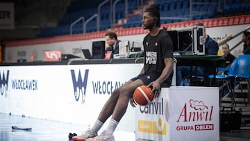 Archange Izaw-Bolavie -