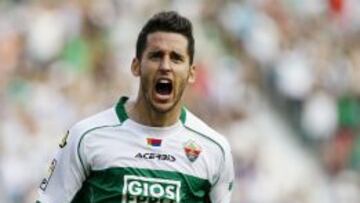 Coro renueva al jugar 50 partidos en dos temporadas