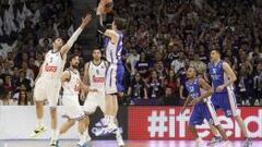 Un triple de Janning frustra otra gran remontada del Madrid