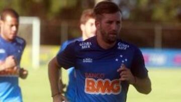 Felipe Seymour en Cruzeiro.