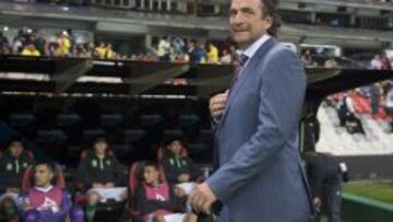 Pizzi en su visita al Azteca, el pasado 25 de noviembre, cuando cayó 3-0 en los Cuartos de Final de la Liguilla.