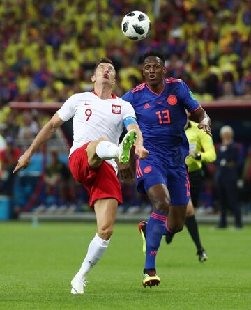 Lewandowski y Yerry Mina.