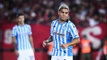 Juan Fernando Quintero, figura en el clásico entre Racing e Independiente.