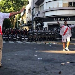 Otro hincha peligroso de River, interceptado en Barajas