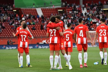 Aprobados y suspensos del Almer¨ªa: goles, espect¨¢culo y regreso al playoff