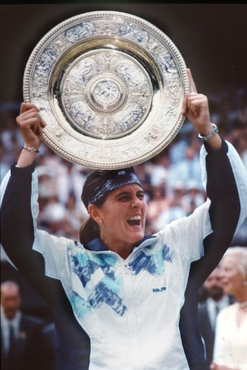Primera española en ganar Wimbledon y única española en ganar un torneo Grand Slam en hierba. Ganó a Martina Navratilova.