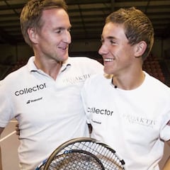 El padre de Ruud, rival de Federer, jugó en el primer Roland Garros del suizo hace 20 años