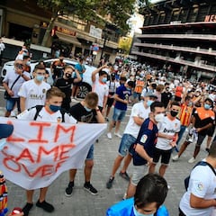 Unas mil personas se concentran en contra de la gestión de Lim