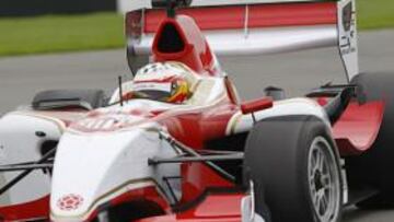 <b>DEBUT TRIUNFAL.</b> El Sevilla ganó la primera prueba de la Superleague Fórmula disputada en el circuito inglés de Donington.