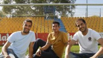 Sanz, Nagore y Mora posan con la camiseta de hace cinco temporadas en Santo Domingo.