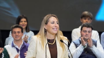 La presidenta del PP de Extremadura y candidata a la reelección a la Presidencia de la Junta, María Guardiola (C), participa en un acto electoral, a 13 de diciembre de 2025, en Navalmoral de la Mata, Cáceres, Extremadura (España). Feijóo ha asegurado que "hay una gran mayoría de extremeños que comparten una misma percepción: María ilusiona y contagia. A María no la para nadie".
13 DICIEMBRE 2025 CAMPAÑA ELECTORAL;ELECCIONES EXTREMEÑAS
Carlos Criado / Europa Press
13/12/2025
