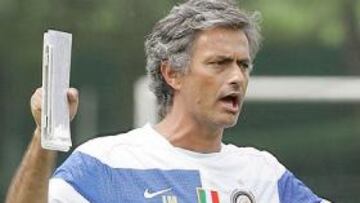 <strong>MOTIVADO.</strong> Mourinho no está contento con su plantilla pero espera trabajar al máximo para llegar lejos.