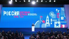 Vladimir Putin da un discurso en el undécimo Foro Internacional del Deporte
