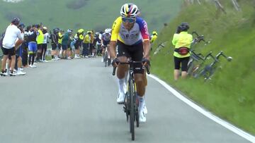 El ataque de Egan en la subida a Monte Grappa