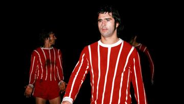 Gerd M&uuml;ller, en una imagend e archivo de su &eacute;poca de jugador del Bayern.