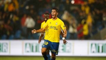 Loiodice celebra el gol del victoria en el último partido que Las Palmas jugó en lunes.