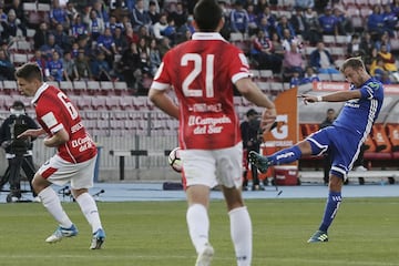 Las postales del choque entre la U y Huachipato