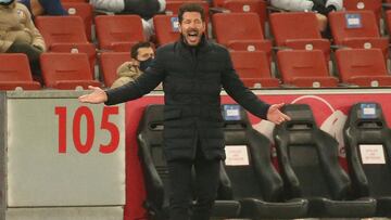 Simeone, en el partido ante el Salzburgo.