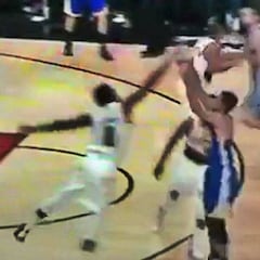 ¡Y Curry explotó! 11 puntos en dos minutos, 23 en el tercer cuarto