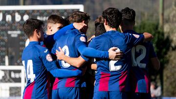Los jugadores del Vitoria celebran un tanto azulgrana