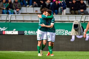 El Racing de Ferrol vuelve a soñar con el playoff a costa de un Elche que abandona el segundo puesto. Nico Serrano disputó un completo partido, coronado con el tanto que sirvió a los suyos para llevarse los tres puntos. Su segundo gol de la temporada (segundo en las últimas tres jornadas).
